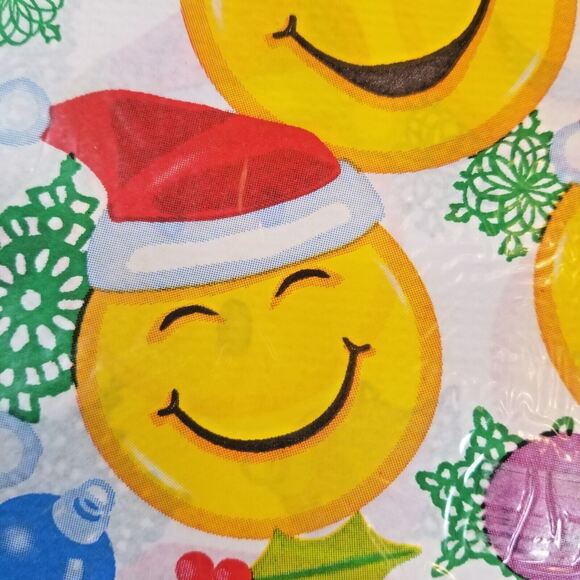 Table Cover Vintage Sealed Christmas Smile Faces with Santa Hats Tablecloth - Picture 10 of 12